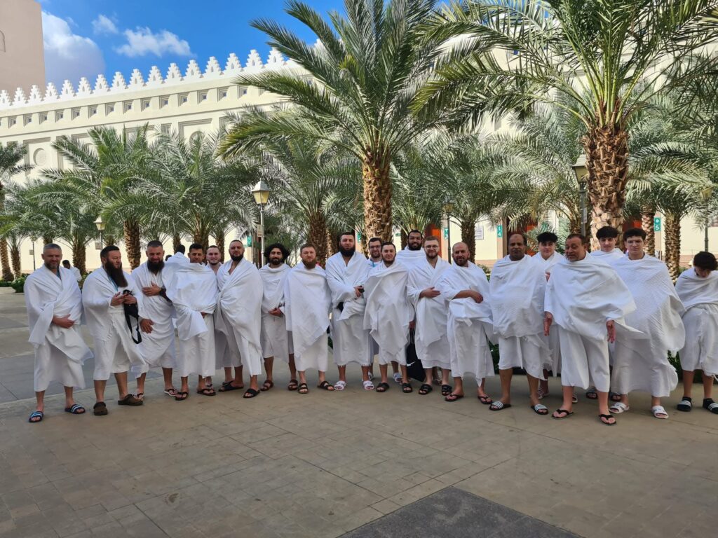 Ocean Travel Pilgergruppe gemeinsam im Ihram