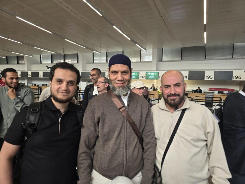 Persönliche Ocean Travel Reiseleitung am Flughafen Wien